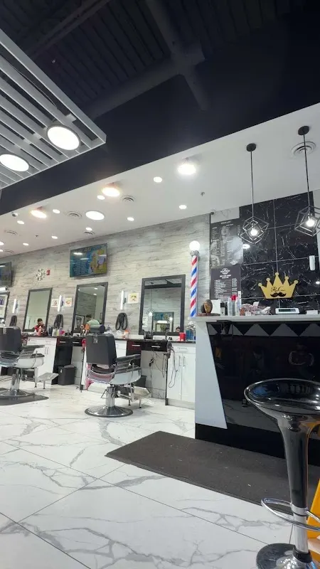 𝗥𝗼𝘆𝗮𝗹 𝗖𝗵𝗼𝗶𝗰𝗲 𝗛𝗮𝗶𝗿 𝗦𝘁𝘂𝗱𝗶𝗼 Cityscape Landing NE (Barbershop and Salon) — Barber shop in Calgary